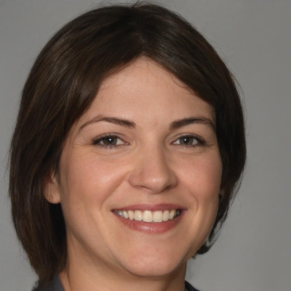 Sarah Mitchell, course advisor, ready to help potential students